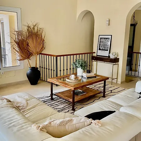 Exceptional Views From 5 Bed + Pool Rdr300 Villa